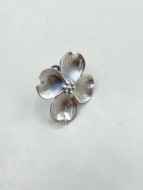 Vintage Stuart Nye Sterling Silver Dogwood Single Earring Screw on Back